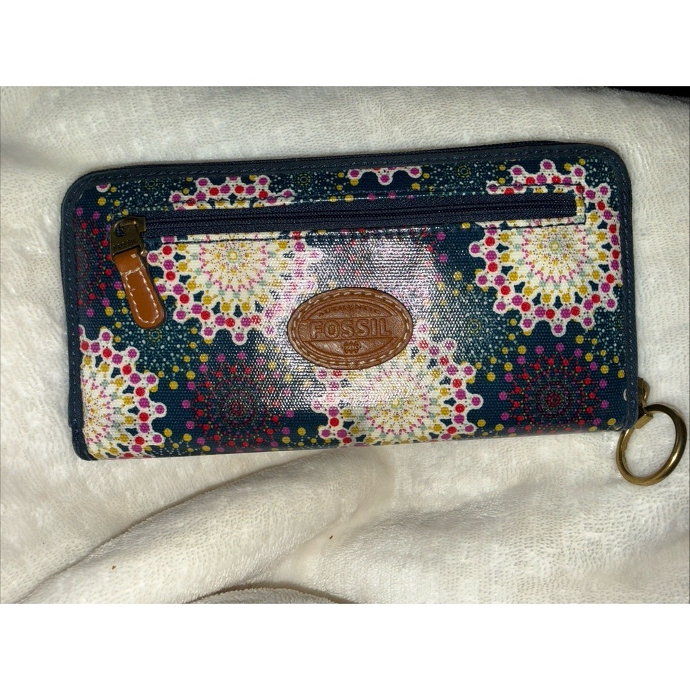 Fossil Keyper Zip Clutch In Calypso Multi Color With Navy Blue Trim
